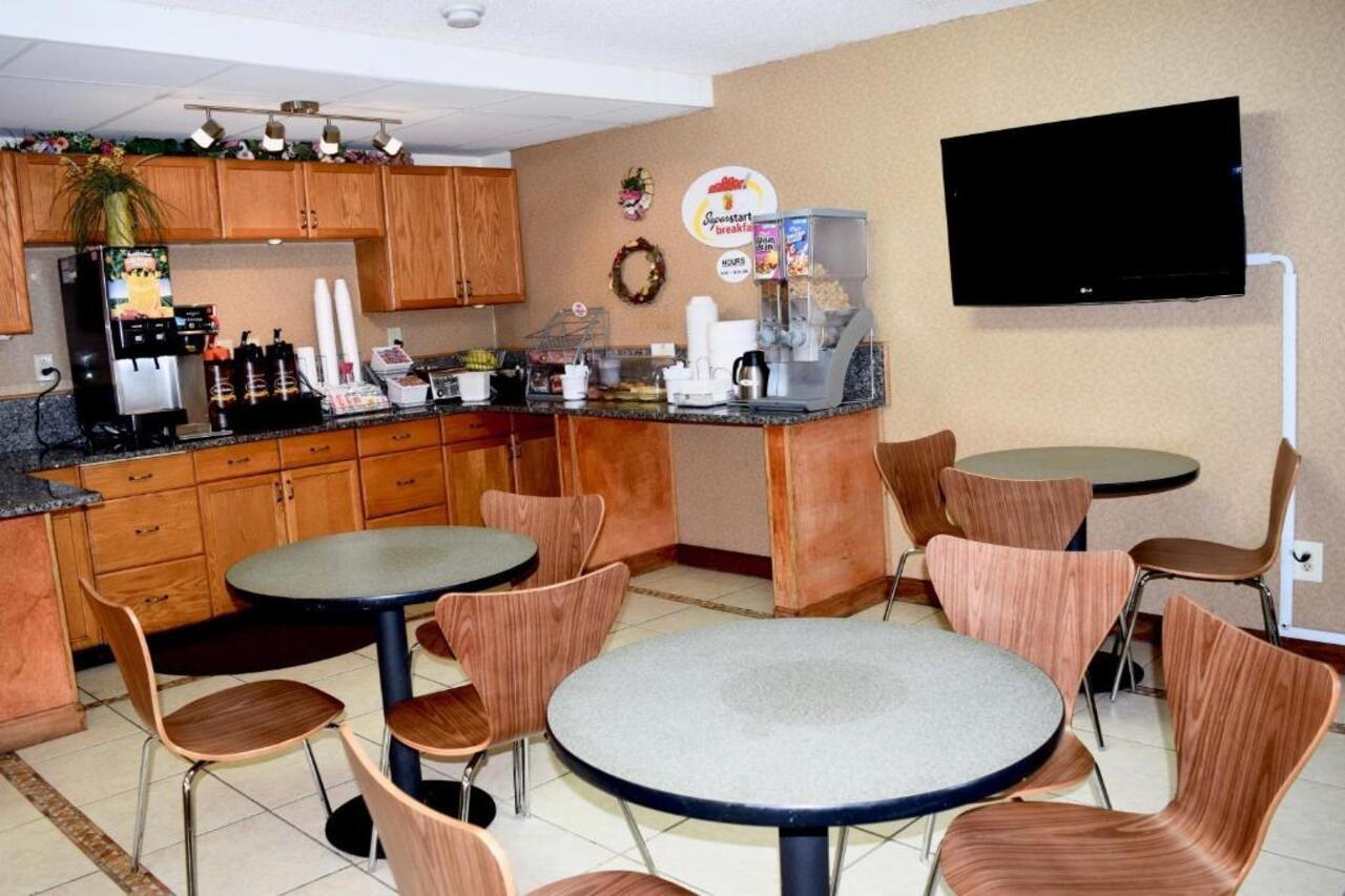 Super 8 By Wyndham Homewood Birmingham Area Bagian luar foto