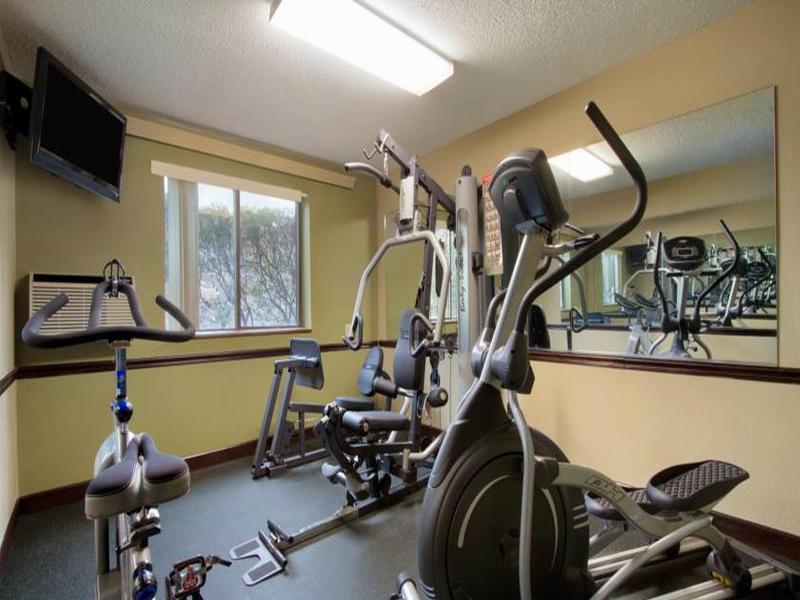 Super 8 By Wyndham Homewood Birmingham Area Bagian luar foto